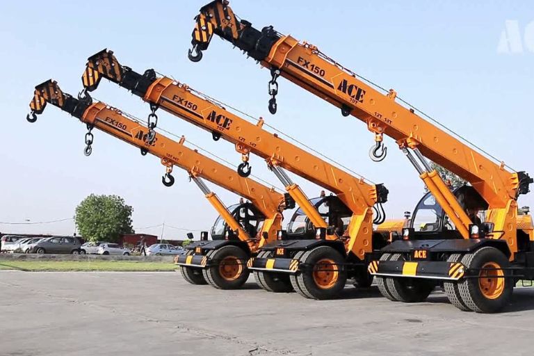 Top 5 Uses of Hydra Cranes in Construction Projects