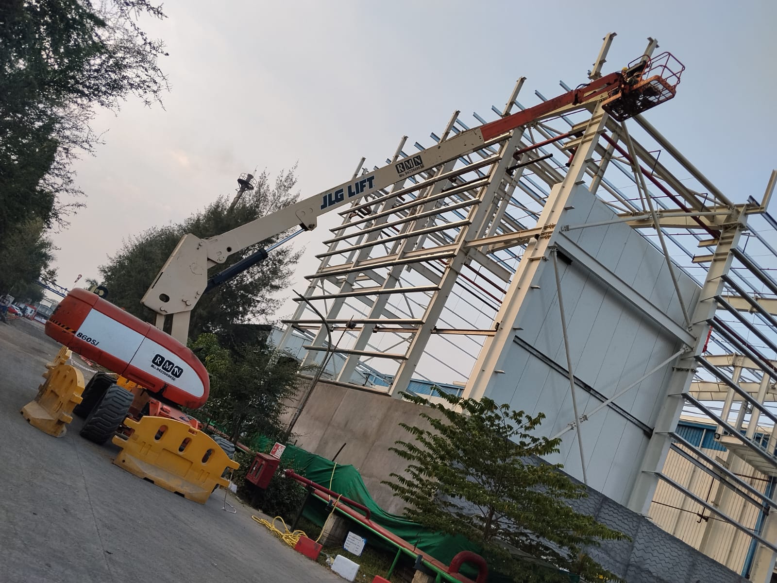 Crane Rental in Nashik Near Me How to Find the Right Service Fast